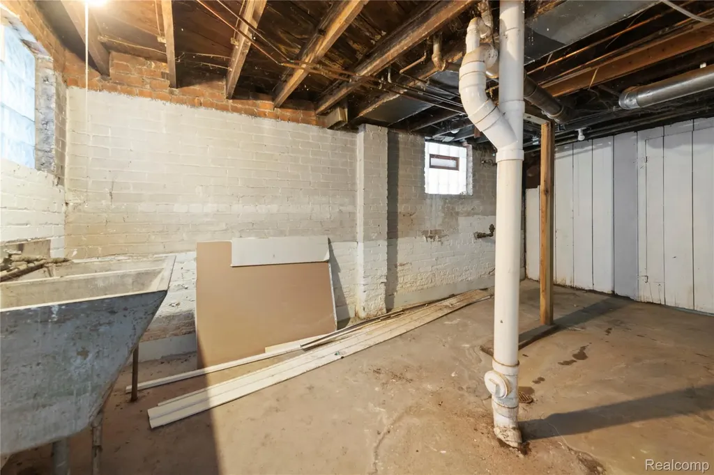 5272 Maplewood Street Detroit City MI 48204