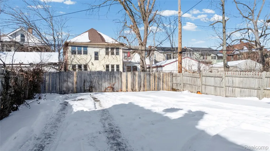 5272 Maplewood Street Detroit City MI 48204