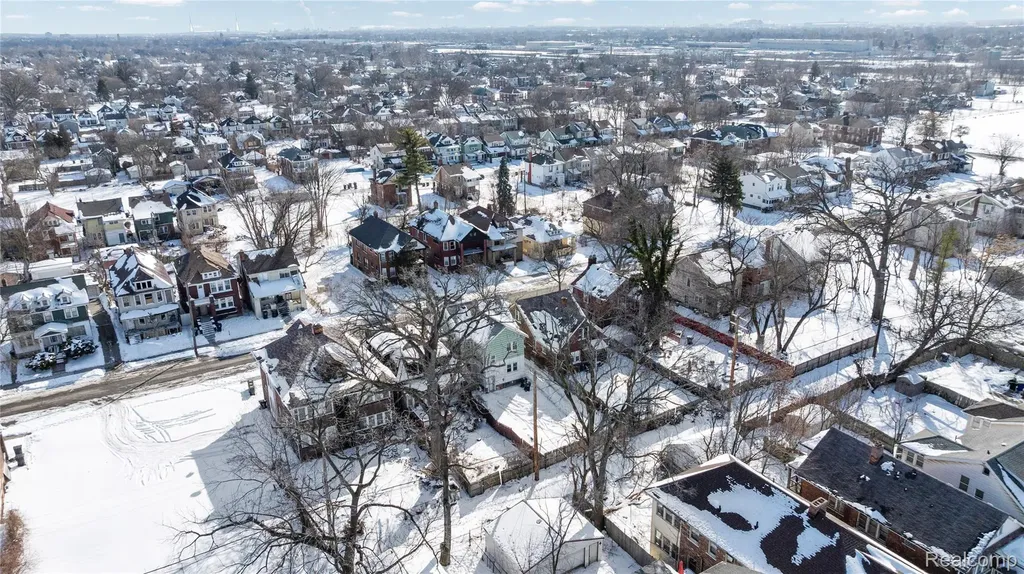 5272 Maplewood Street Detroit City MI 48204