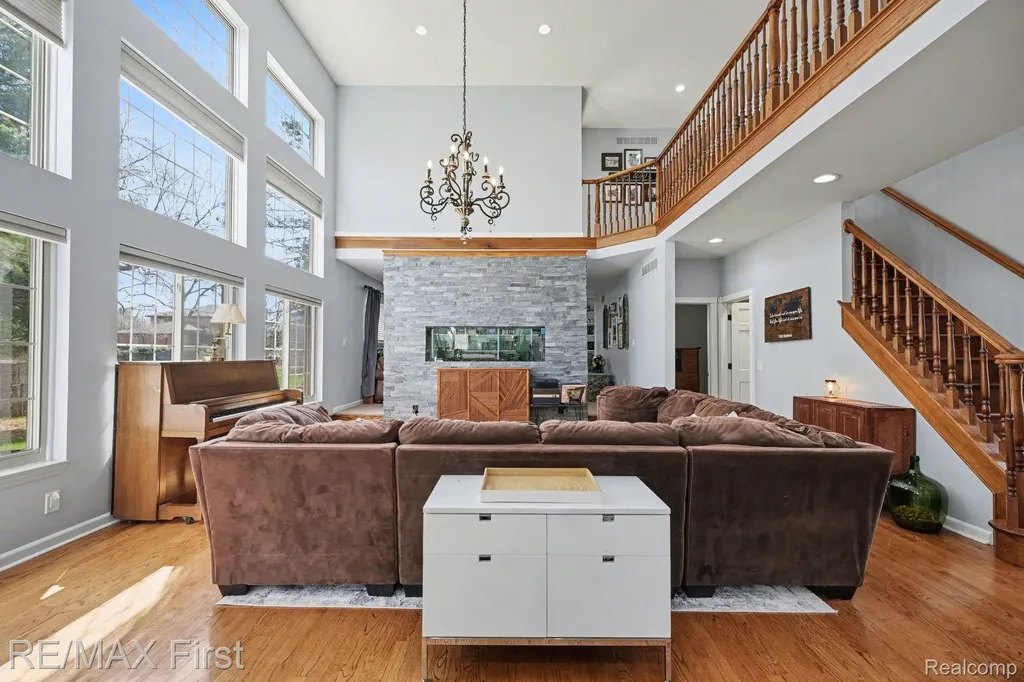 20400 Robinway Drive Clinton Charter Township MI 48036