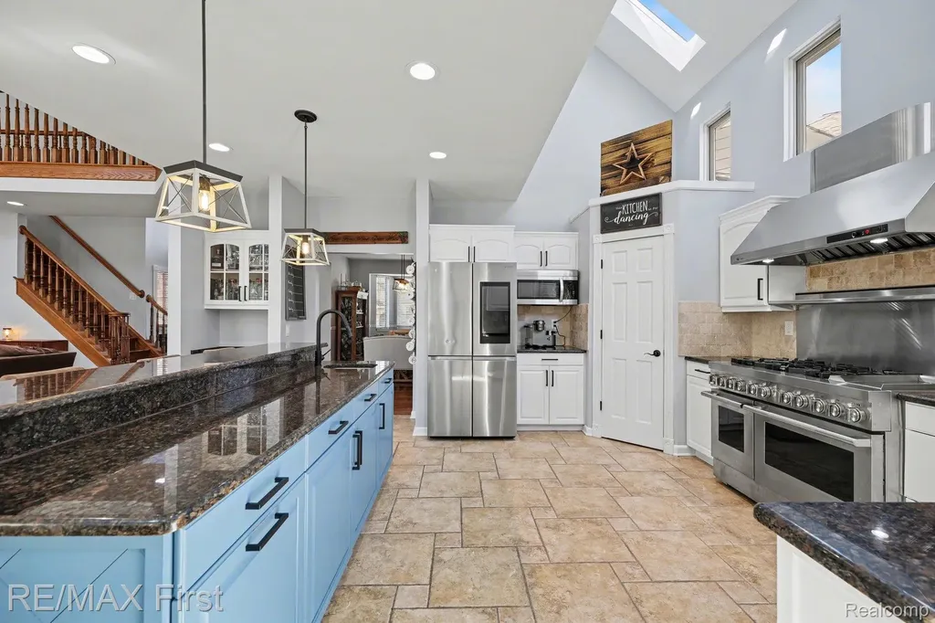 20400 Robinway Drive Clinton Charter Township MI 48036