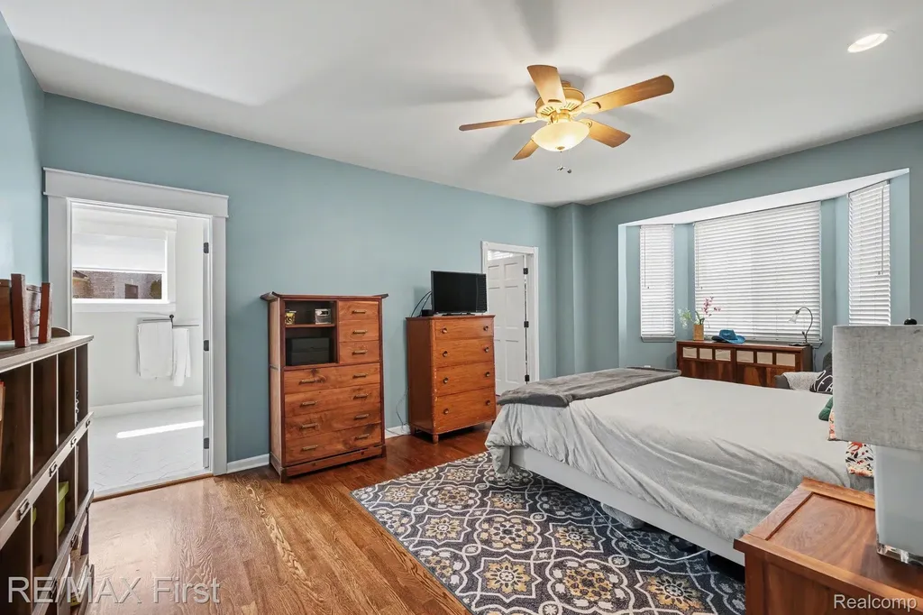 20400 Robinway Drive Clinton Charter Township MI 48036