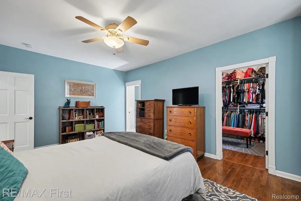 20400 Robinway Drive Clinton Charter Township MI 48036