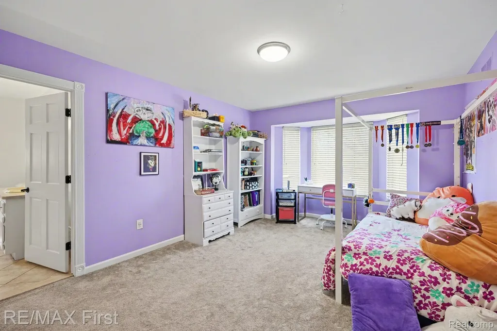 20400 Robinway Drive Clinton Charter Township MI 48036