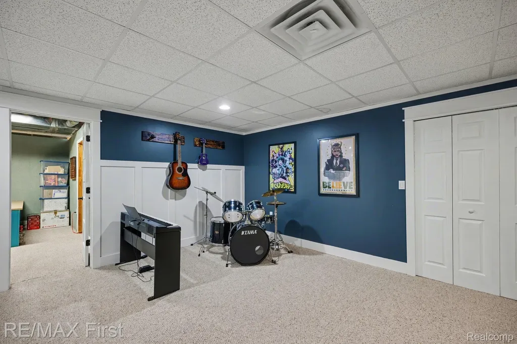 20400 Robinway Drive Clinton Charter Township MI 48036