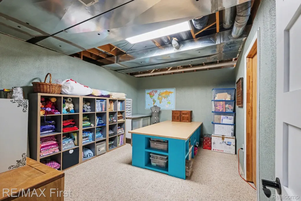 20400 Robinway Drive Clinton Charter Township MI 48036