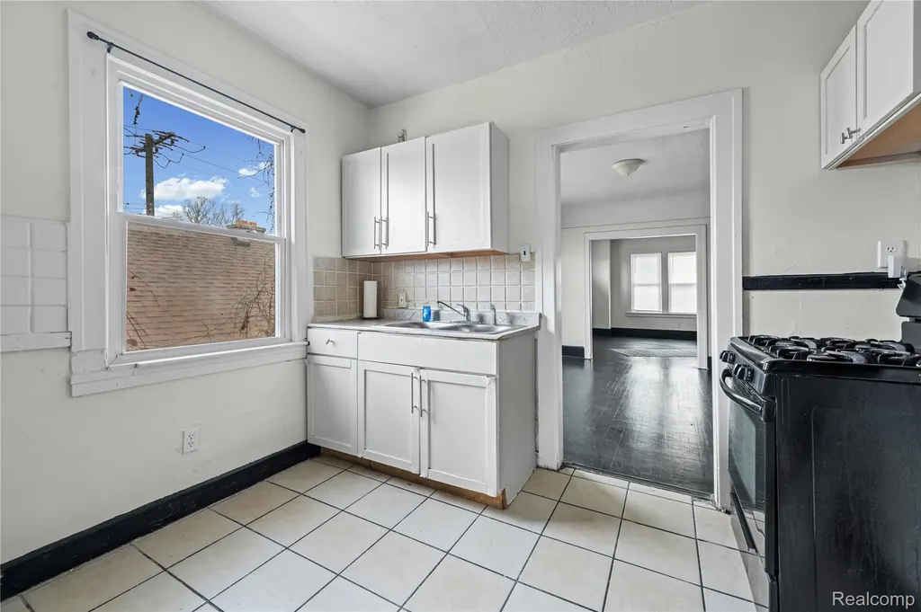 5510, 5512 Whitfield Street Detroit City MI 48204