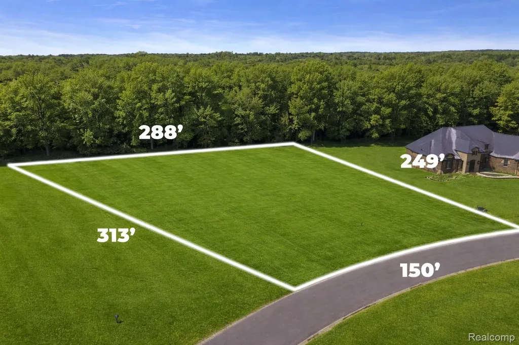 1583 Vista Drive Oakland Charter Township MI 48363