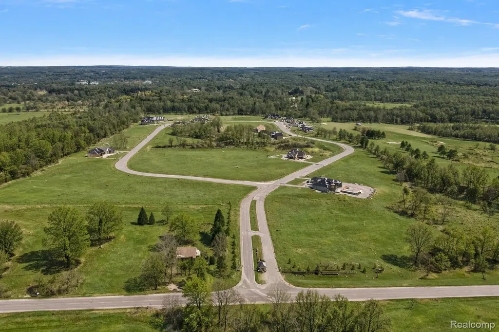 1583 Vista Drive Oakland Charter Township MI 48363