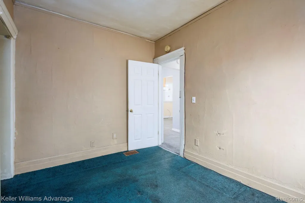 11727 Dyar Street Hamtramck City MI 48212