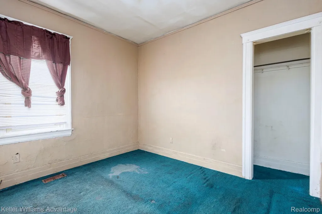 11727 Dyar Street Hamtramck City MI 48212