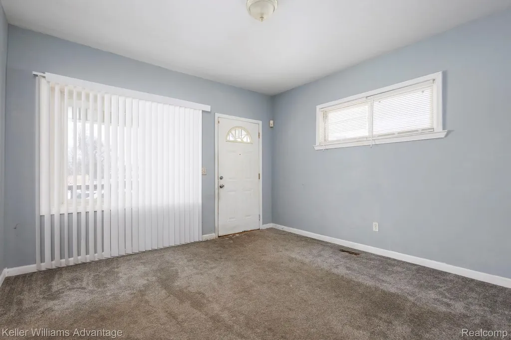 11727 Dyar Street Hamtramck City MI 48212