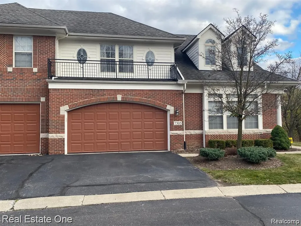 7305 Gateway Drive West Bloomfield Charter Township MI 48322