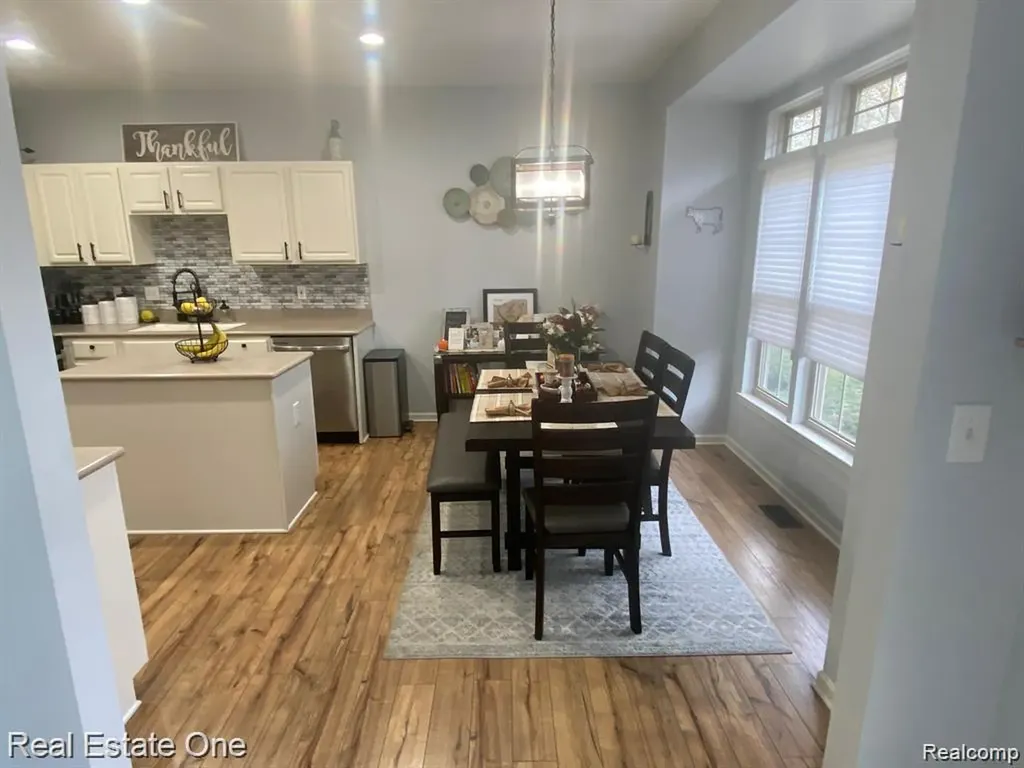 7305 Gateway Drive West Bloomfield Charter Township MI 48322
