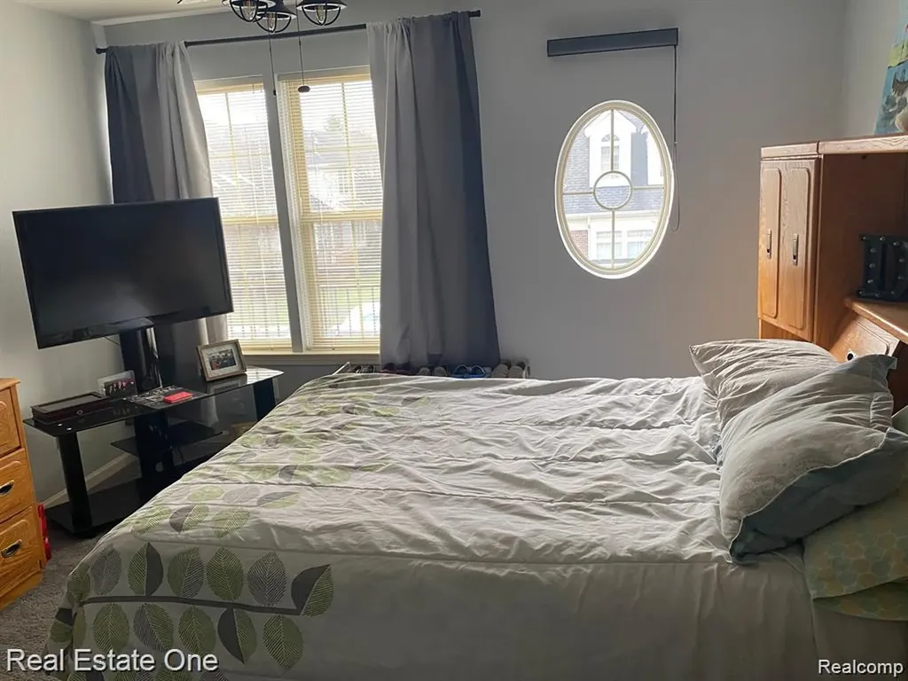 7305 Gateway Drive West Bloomfield Charter Township MI 48322
