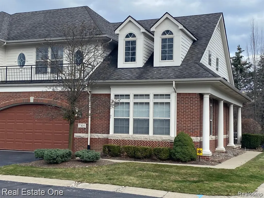 7305 Gateway Drive West Bloomfield Charter Township MI 48322