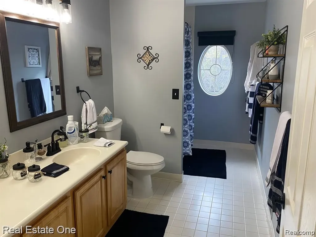 7305 Gateway Drive West Bloomfield Charter Township MI 48322