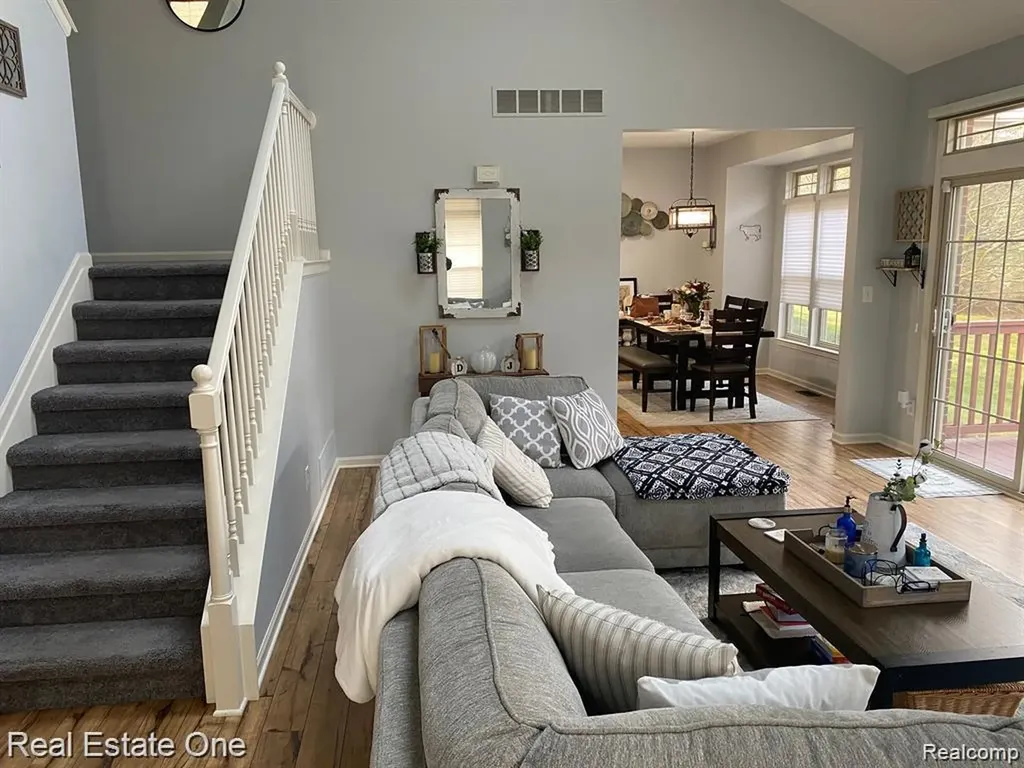 7305 Gateway Drive West Bloomfield Charter Township MI 48322