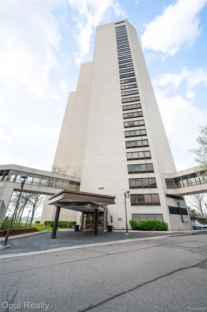 1001 W Jefferson Avenue Detroit City MI 48226