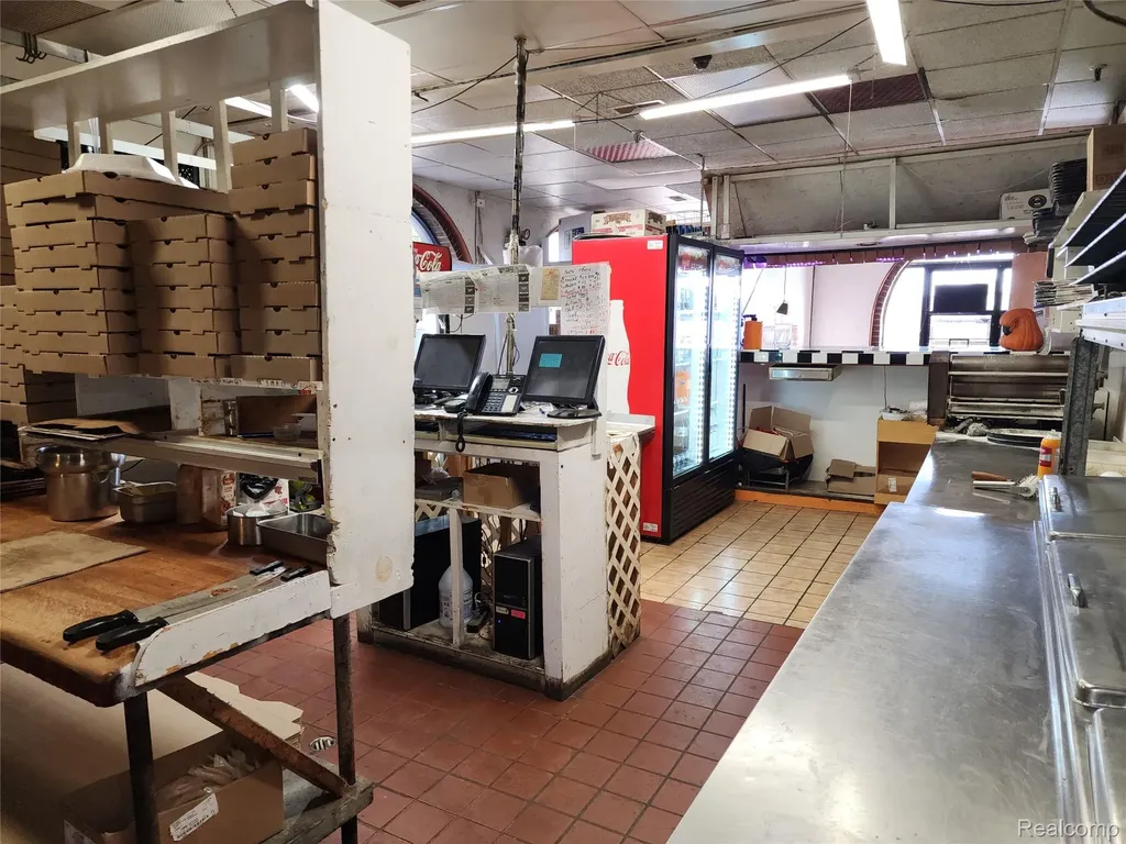 19450 Van Horn Road Woodhaven City MI 48183