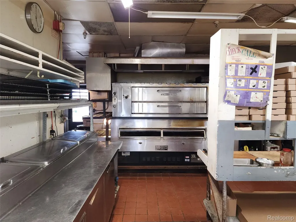 19450 Van Horn Road Woodhaven City MI 48183