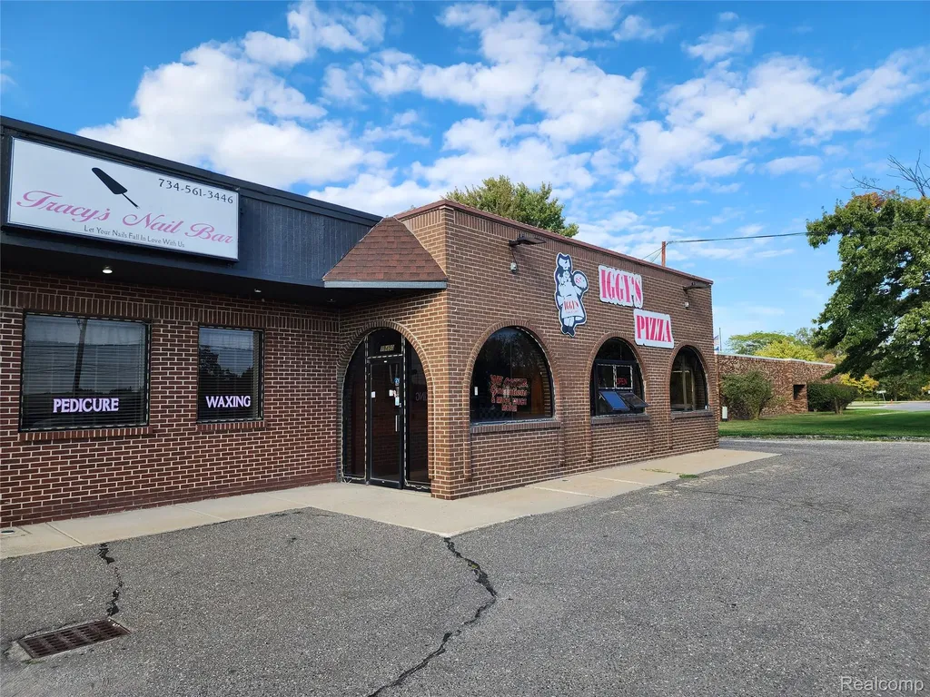 19450 Van Horn Road Woodhaven City MI 48183