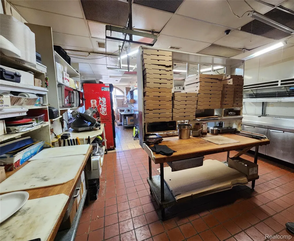 19450 Van Horn Road Woodhaven City MI 48183