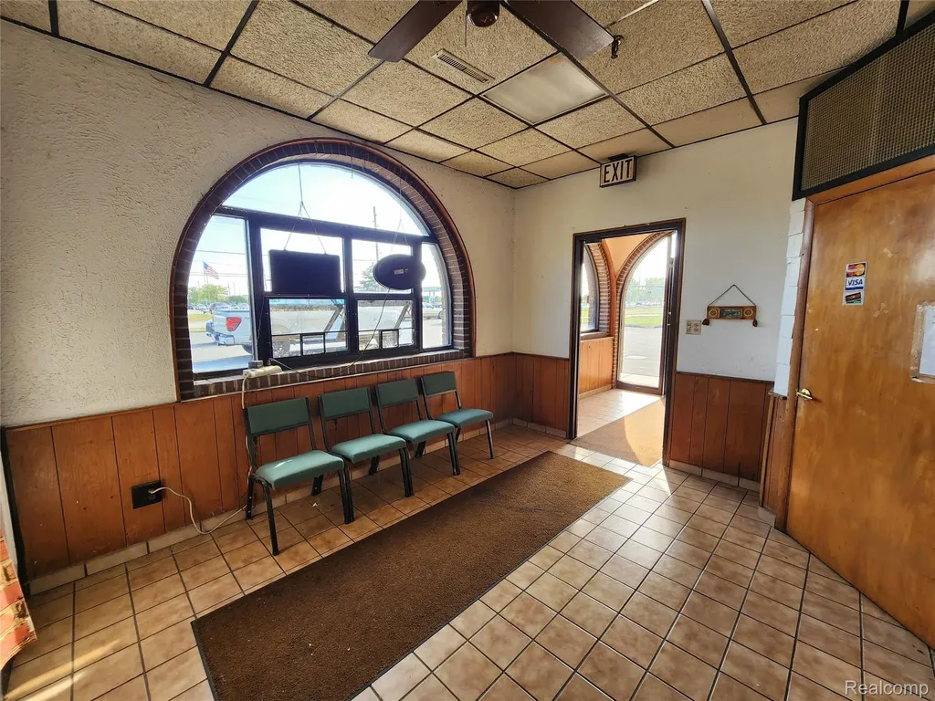 19450 Van Horn Road Woodhaven City MI 48183