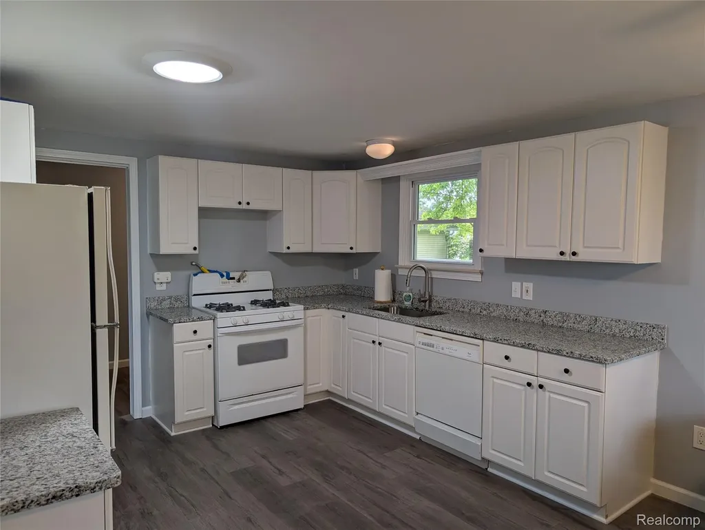 26241 Weigel Road Huron Charter Township MI 48164