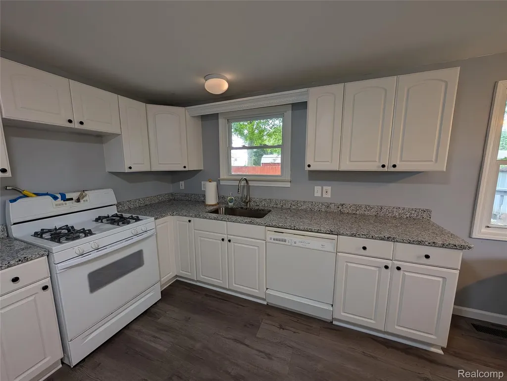 26241 Weigel Road Huron Charter Township MI 48164