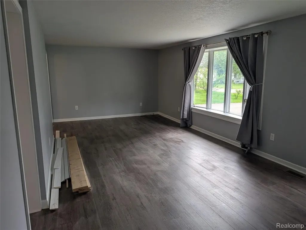 26241 Weigel Road Huron Charter Township MI 48164