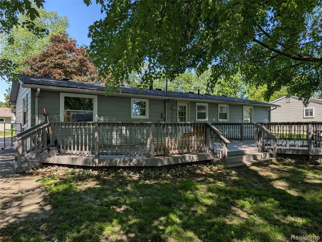 26241 Weigel Road Huron Charter Township MI 48164
