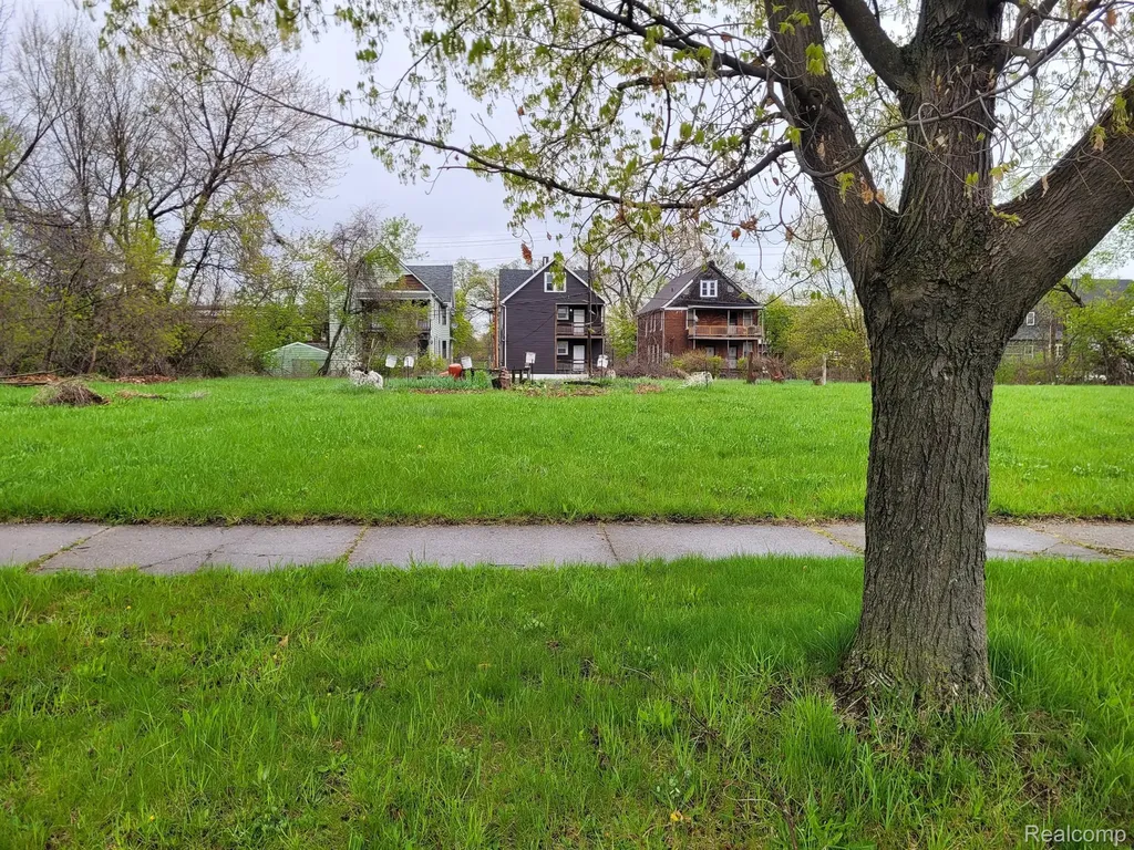 2158 Field Street Detroit City MI 48214
