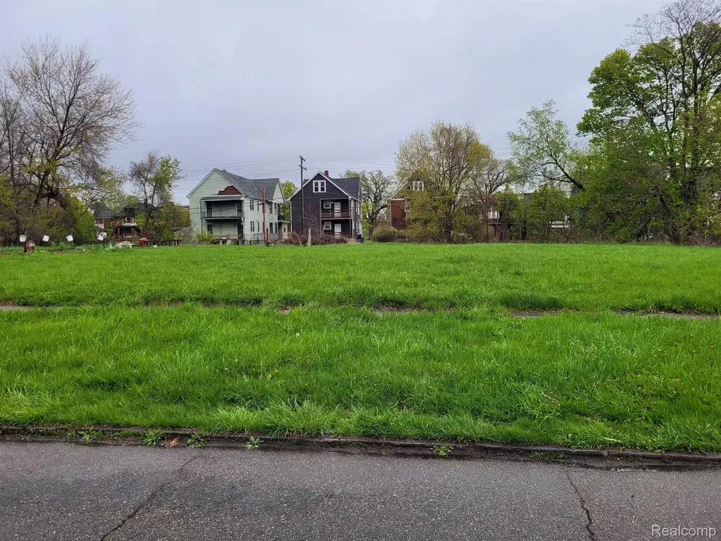 2172 Field Street Detroit City MI 48214