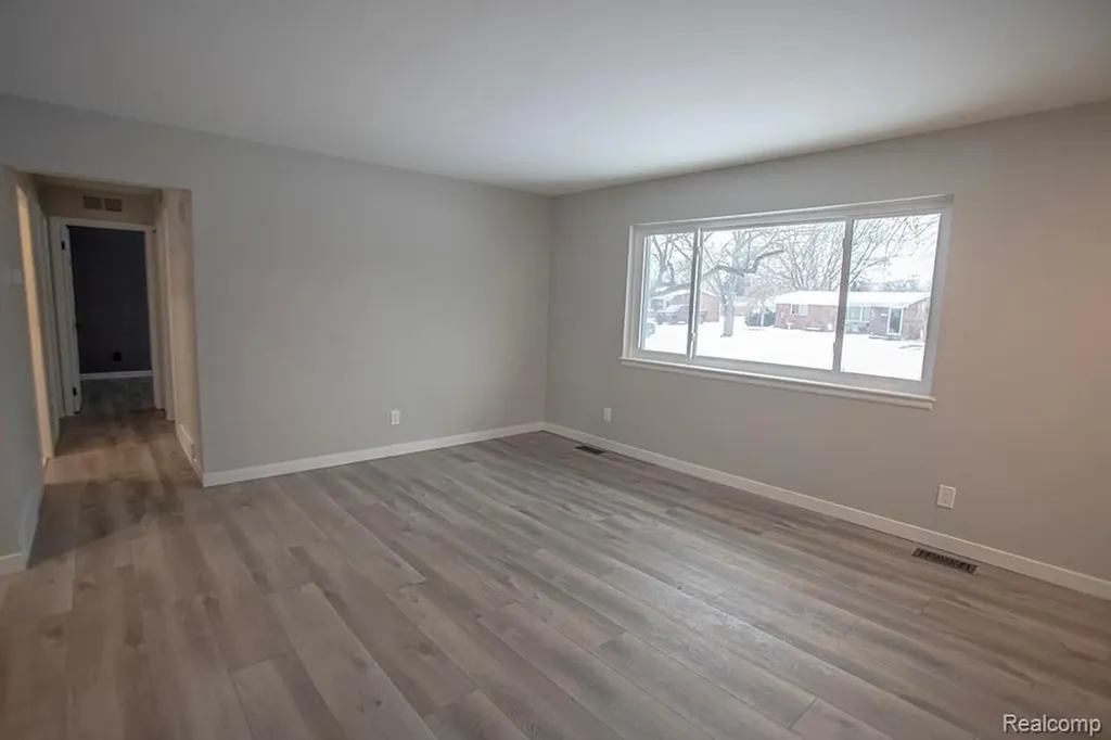 20401 Luna Street Clinton Charter Township MI 48035
