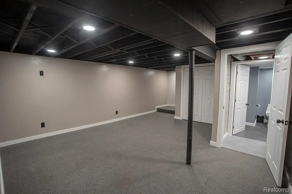 20401 Luna Street Clinton Charter Township MI 48035