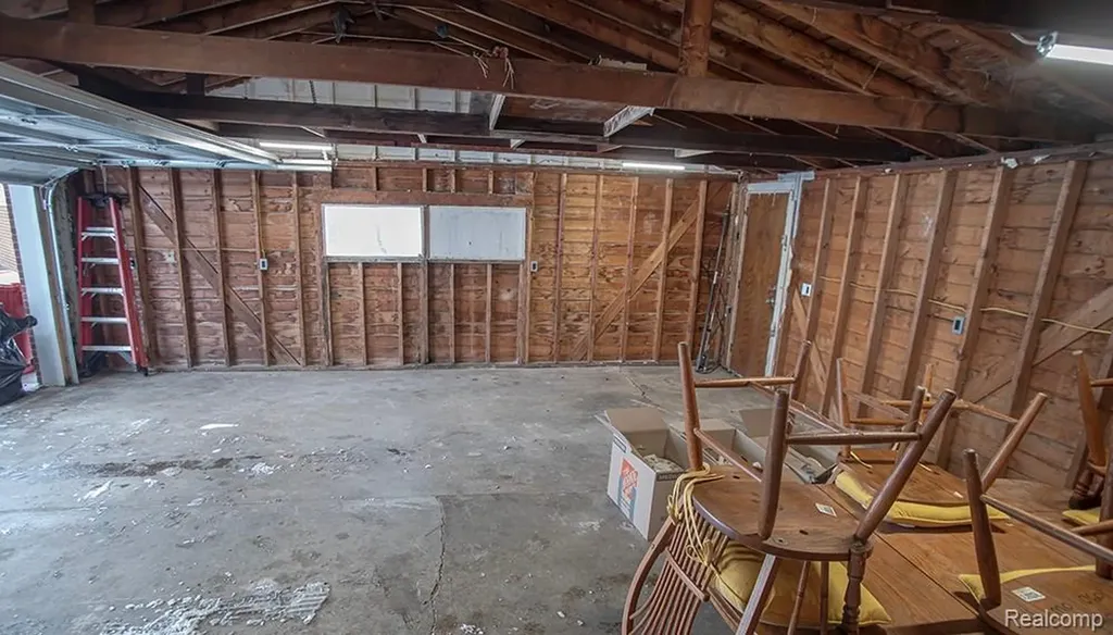 20401 Luna Street Clinton Charter Township MI 48035