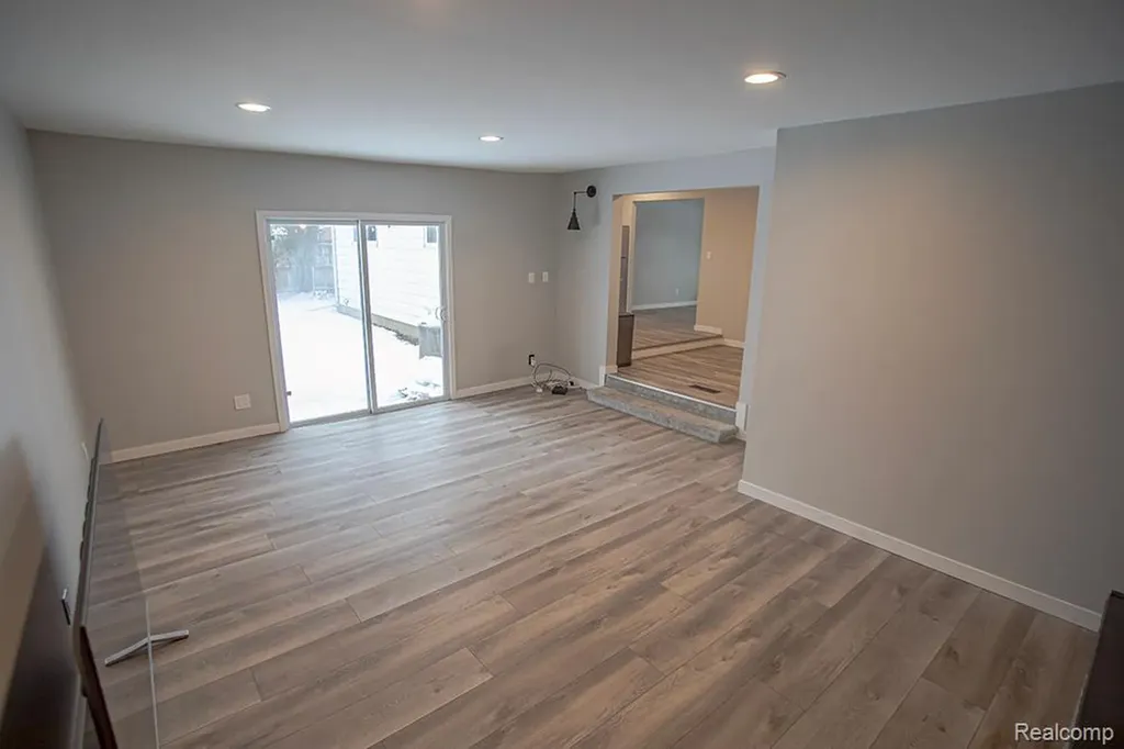 20401 Luna Street Clinton Charter Township MI 48035