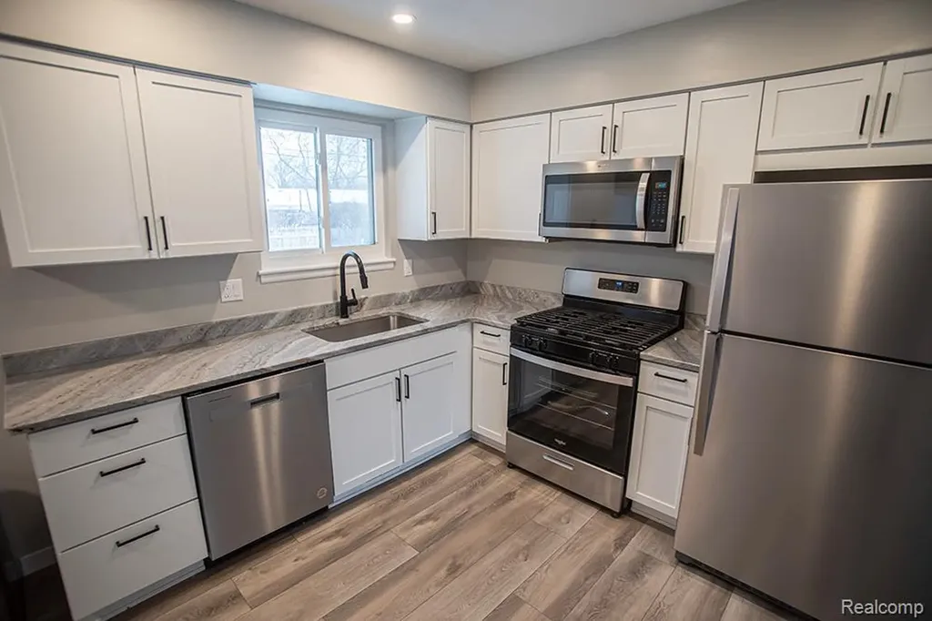 20401 Luna Street Clinton Charter Township MI 48035