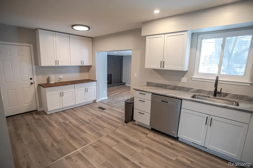 20401 Luna Street Clinton Charter Township MI 48035