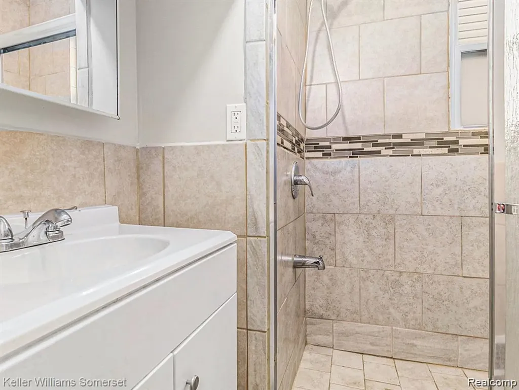 1419 Morris Avenue Lincoln Park City MI 48146