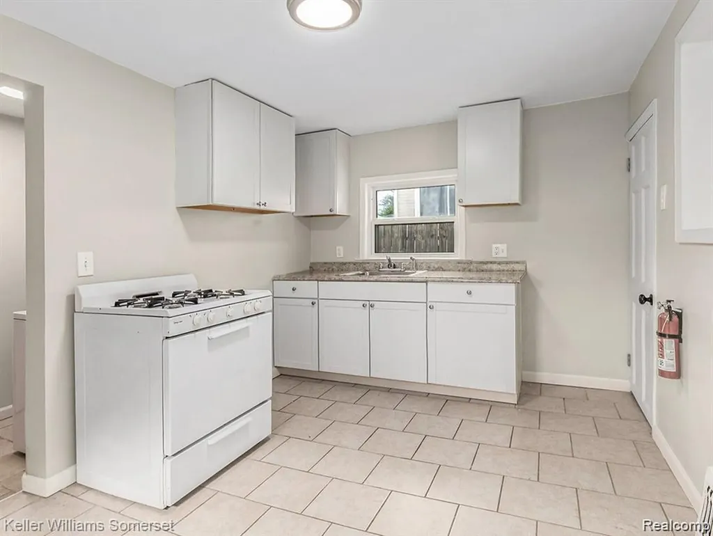 1419 Morris Avenue Lincoln Park City MI 48146