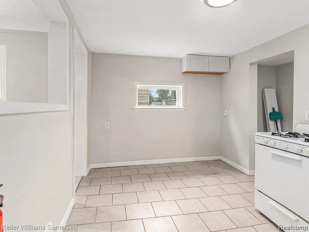 1419 Morris Avenue Lincoln Park City MI 48146
