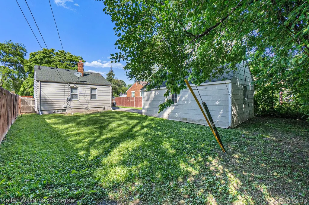 19446 Washtenaw Street Harper Woods City MI 48225