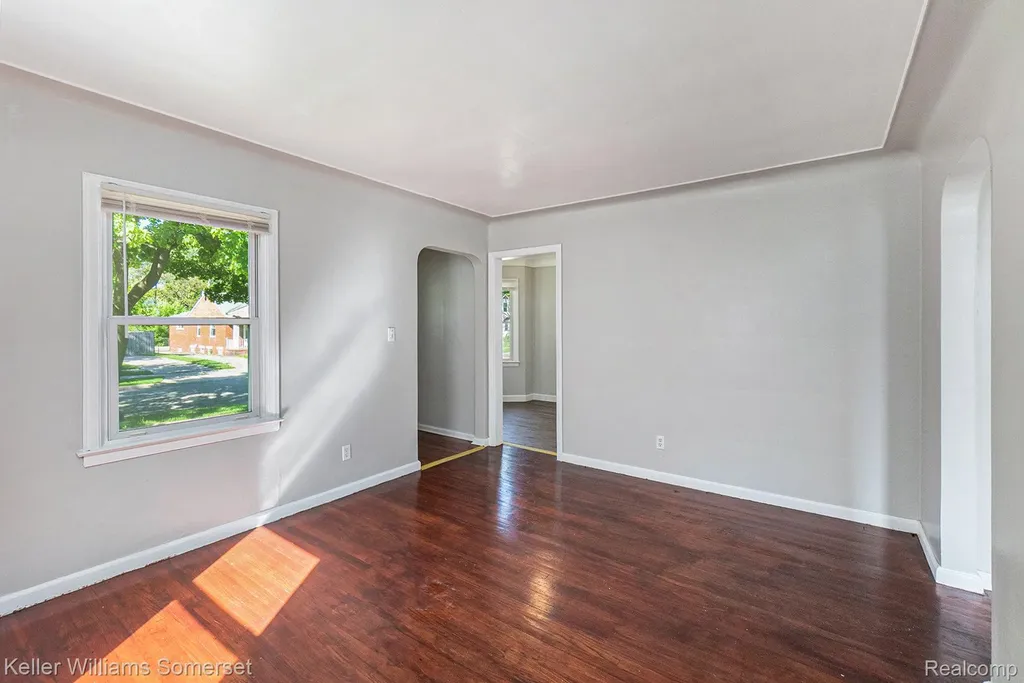 19446 Washtenaw Street Harper Woods City MI 48225