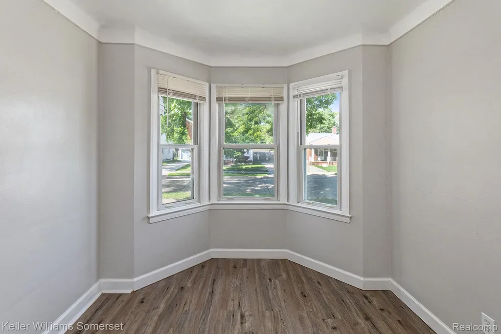 19446 Washtenaw Street Harper Woods City MI 48225