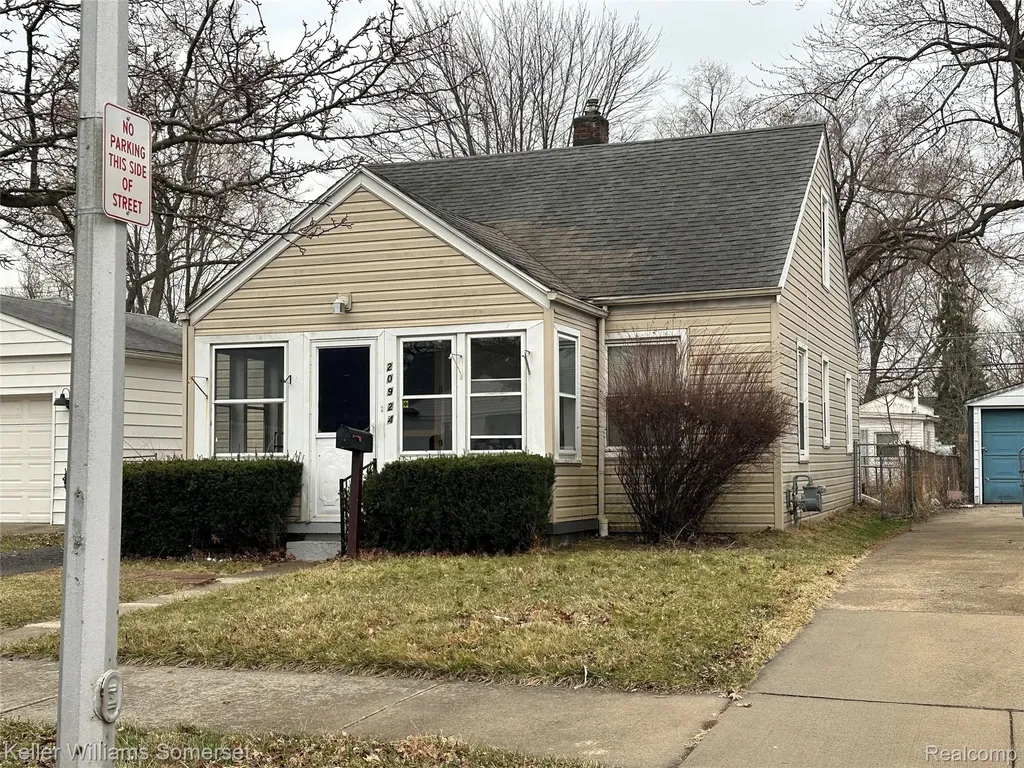 20924 Ridgemont Road Harper Woods City MI 48225