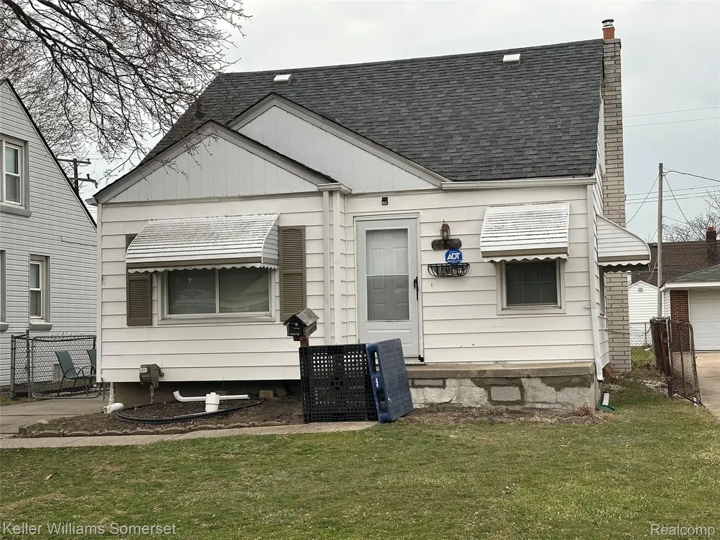 21804 Rausch Avenue Eastpointe City MI 48021