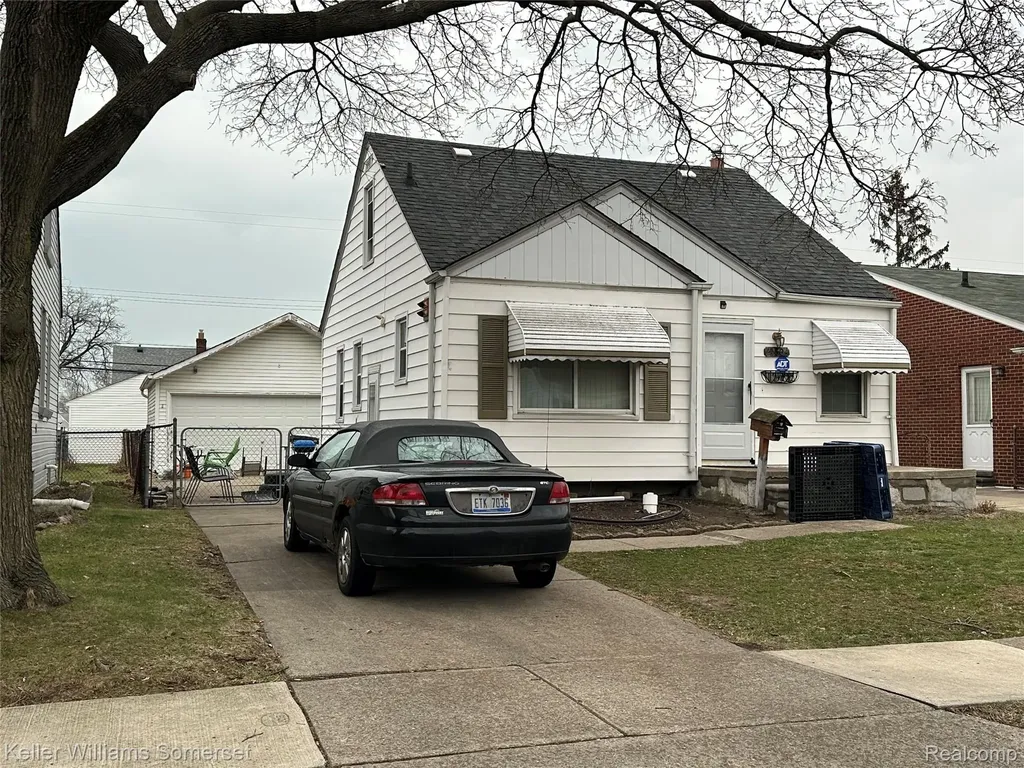 21804 Rausch Avenue Eastpointe City MI 48021
