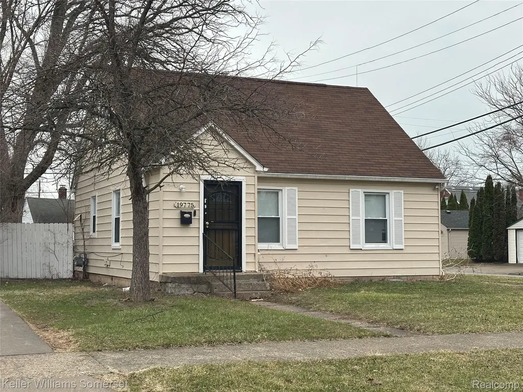 19775 Kingsville Street Harper Woods City MI 48225